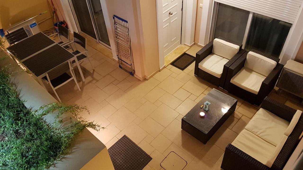 Apartment Lilly, Apartment With Communal Pool, 10 Meters From Sea Számi Kültér fotó